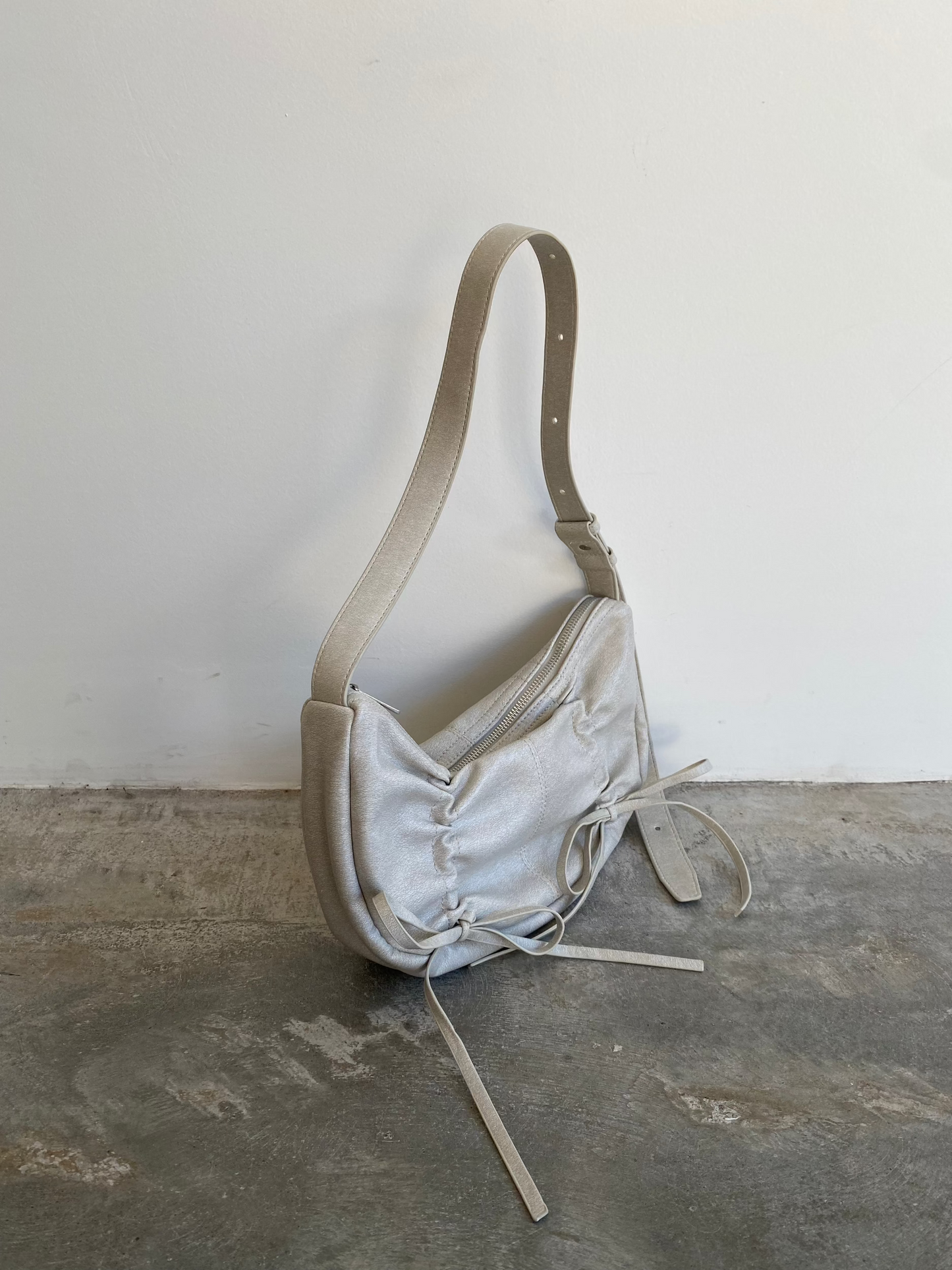 BOLSA COMFY LAÇOS GELO