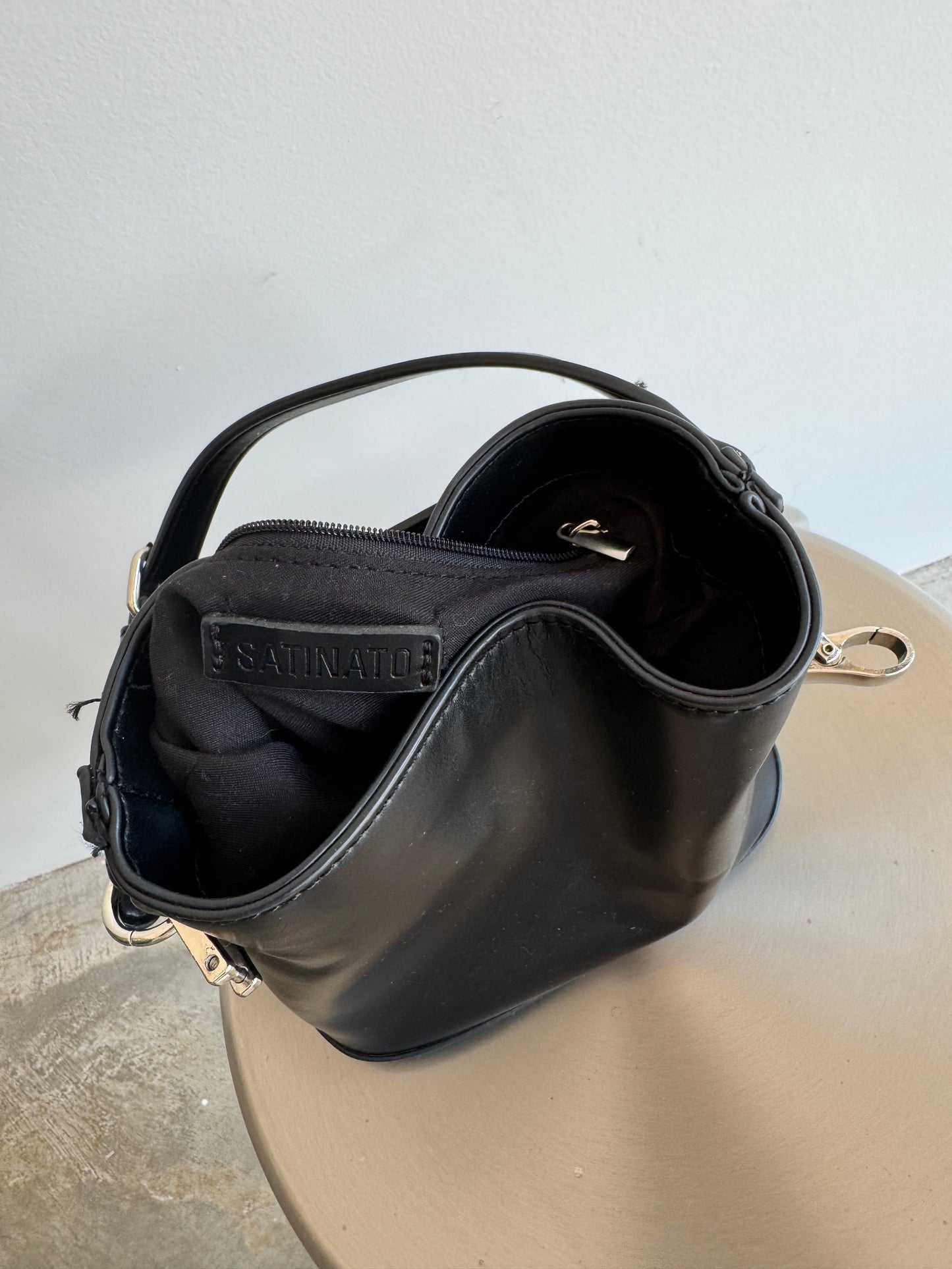 BOLSA DE MÃO PRETA