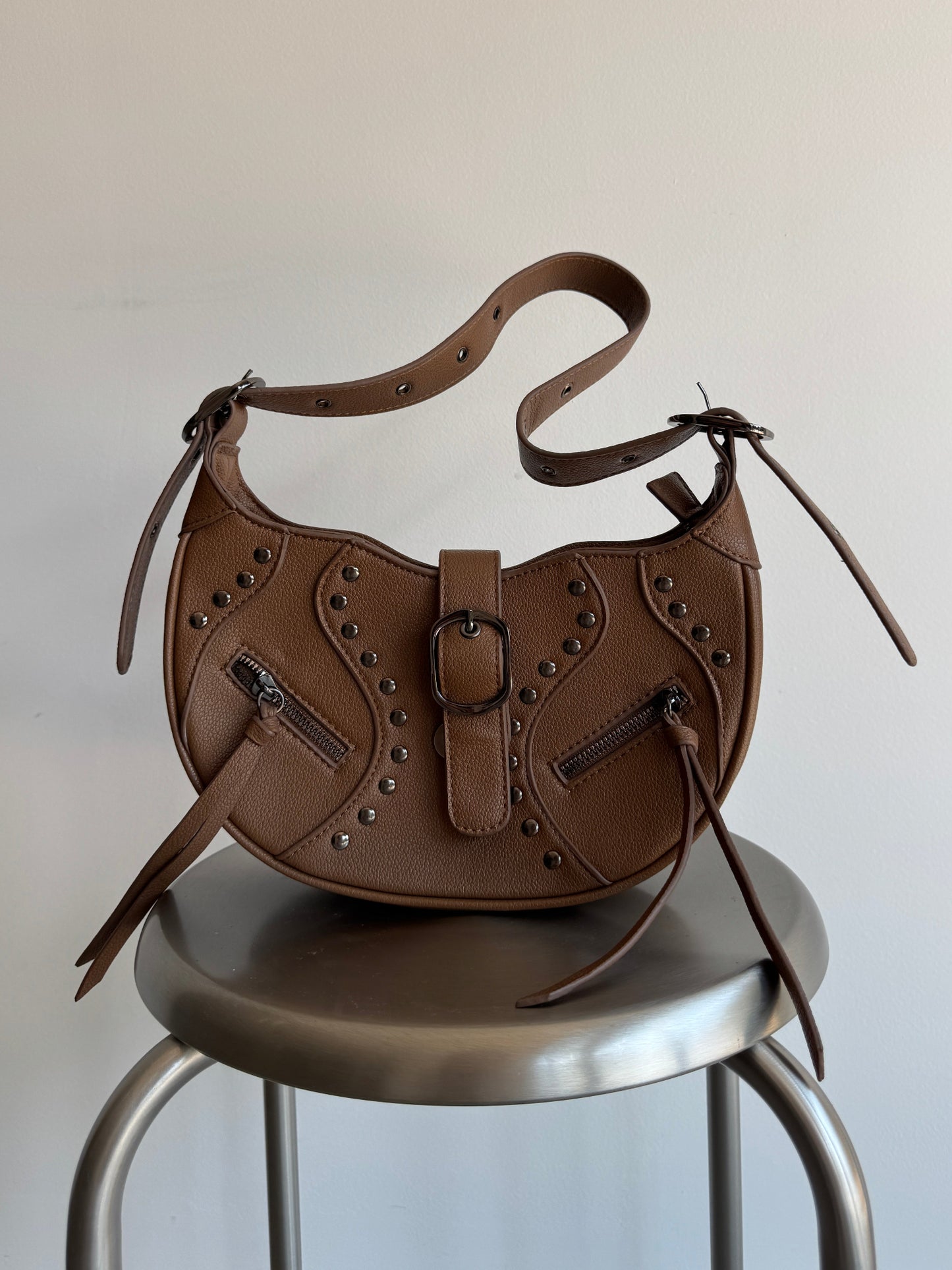 BOLSA MARROM METAIS