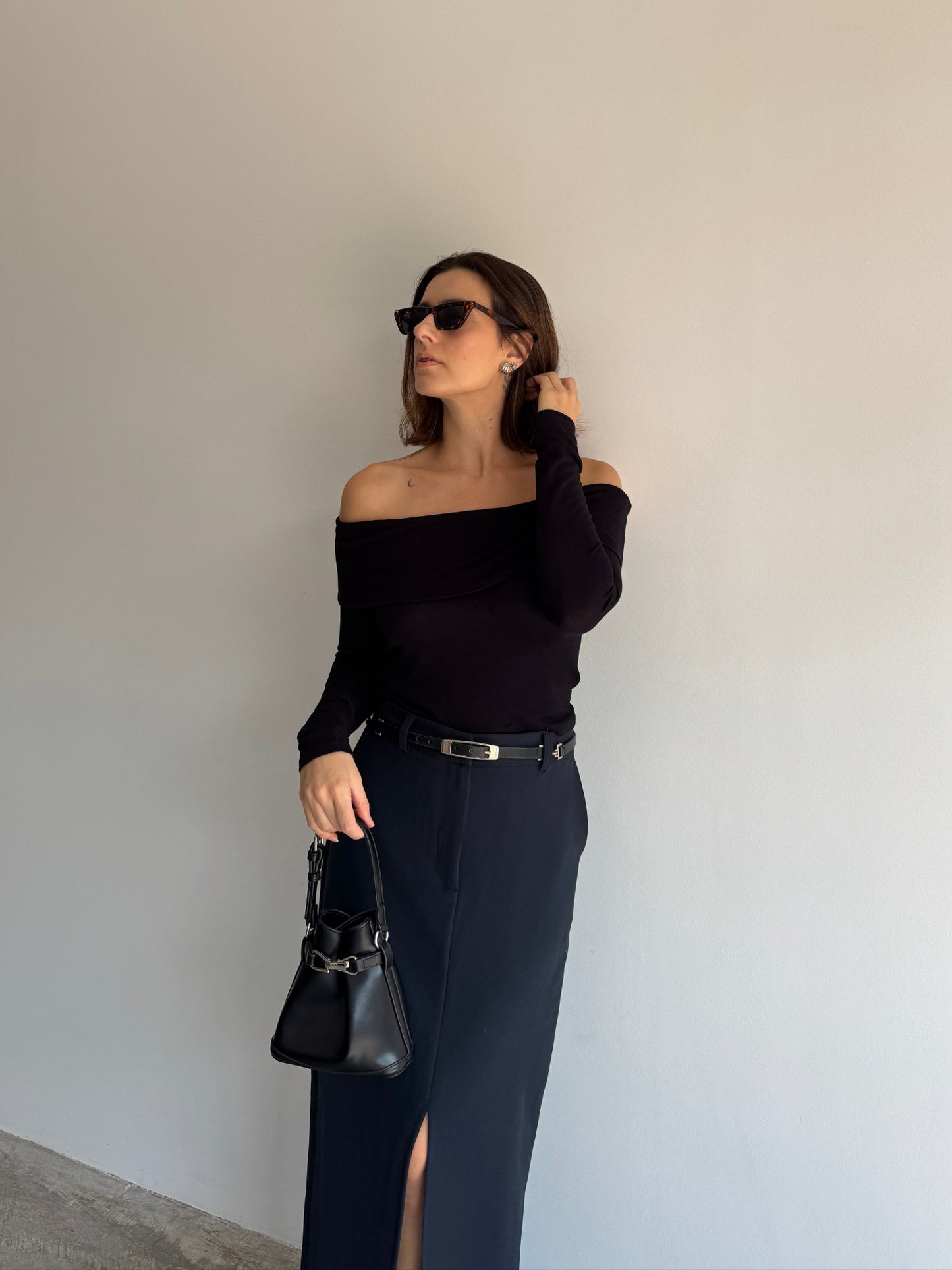 BLUSA OMBROS PRETA - P