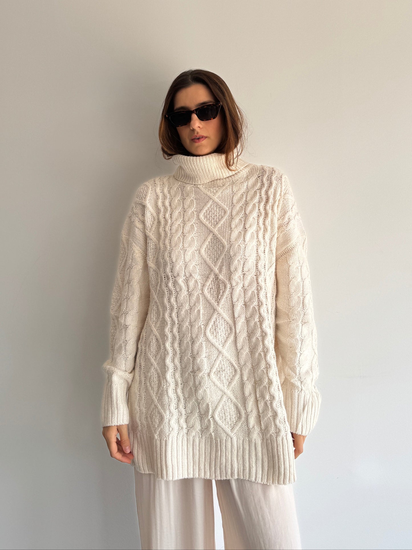 TRICOT ALONGADO CREME - M