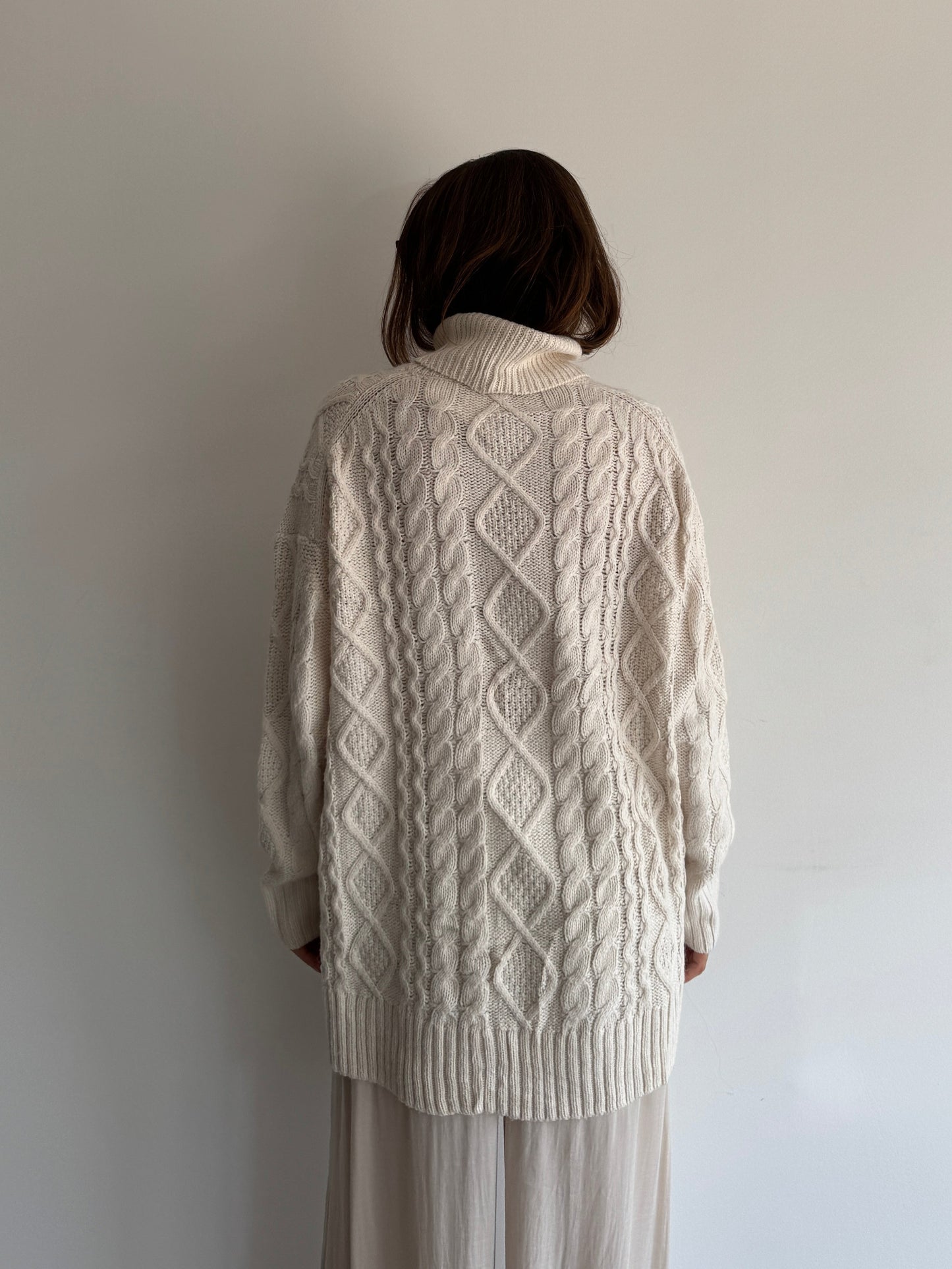 TRICOT ALONGADO CREME - M