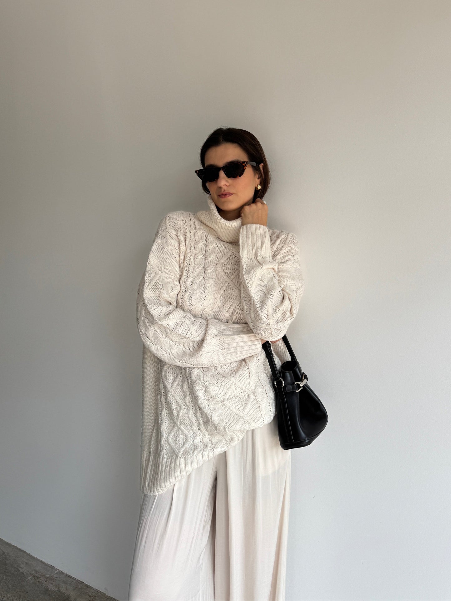TRICOT ALONGADO CREME - M