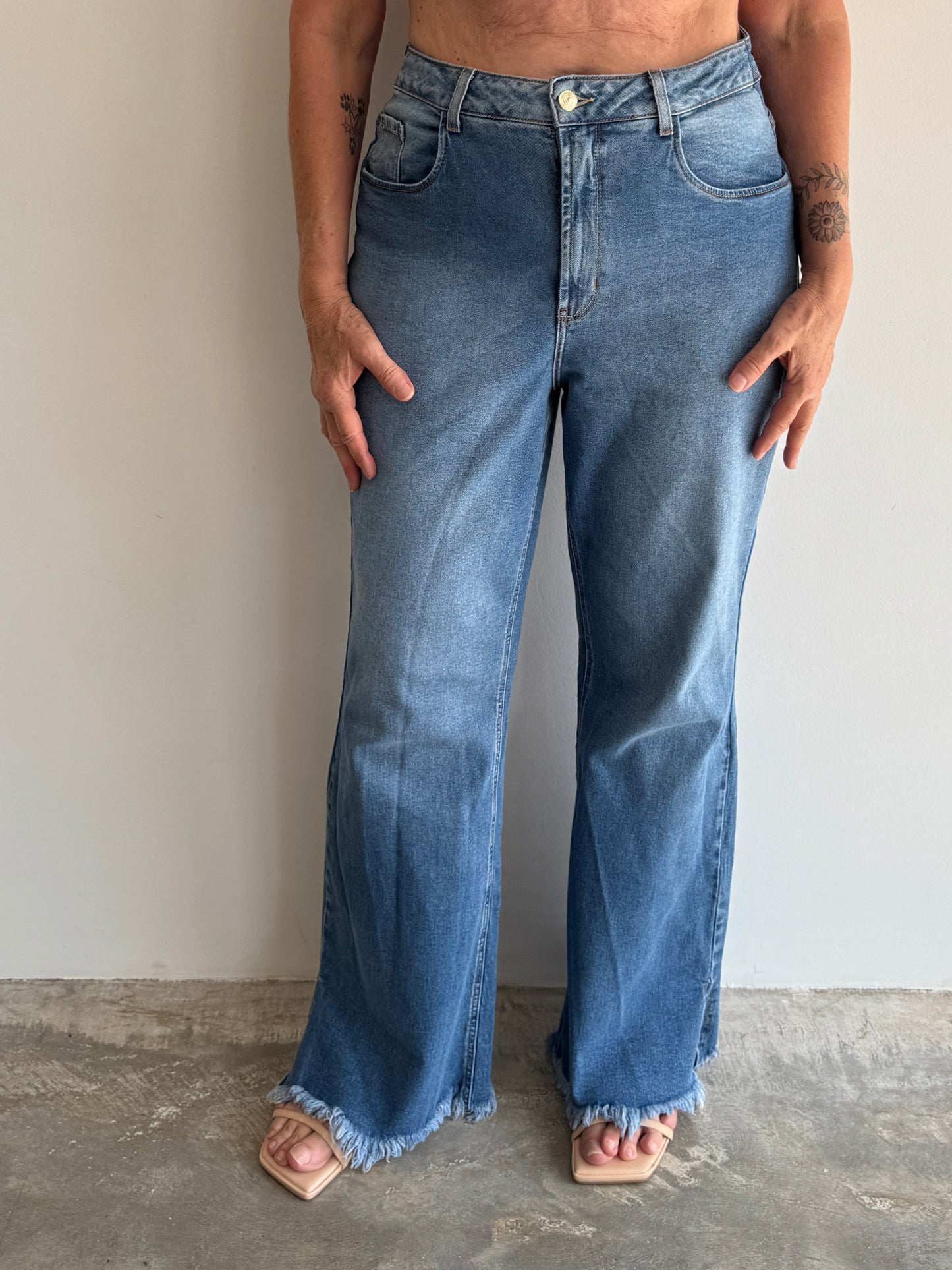 CALÇA JEANS FLARE - 48