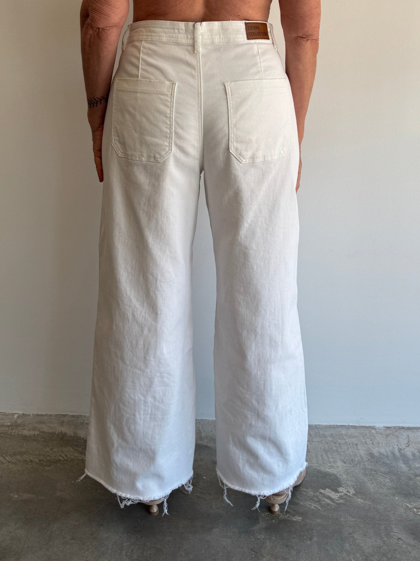 CALÇA SARJA BRANCA - 46