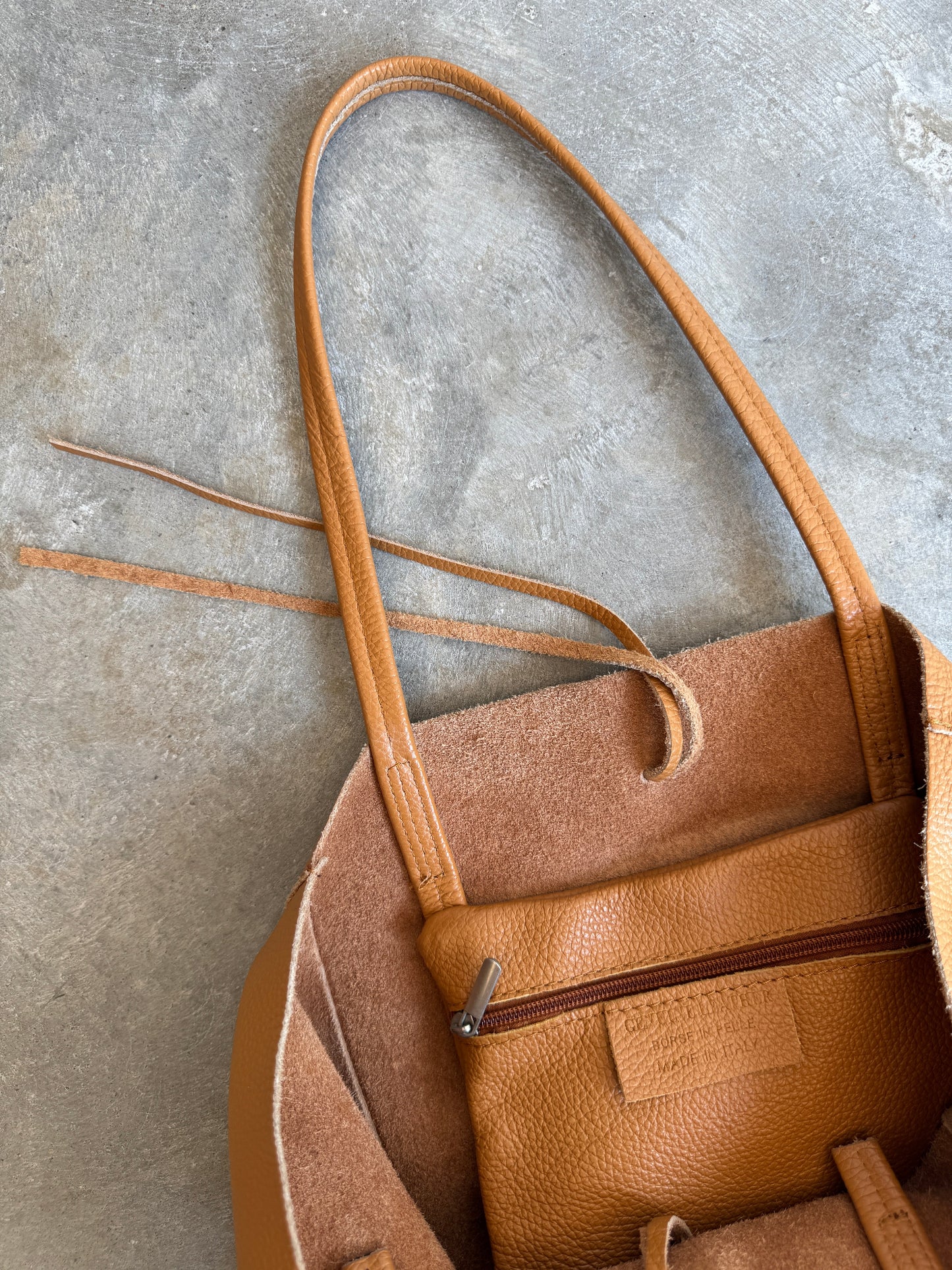 BOLSA COURO CARAMELO MADE IN ITALY - U