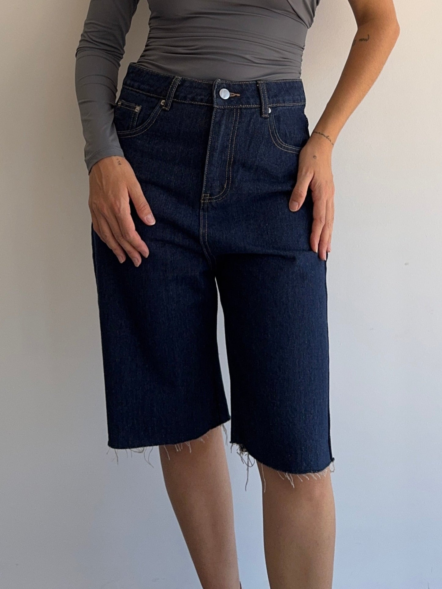 BERMUDA JEANS ESCURO - 36