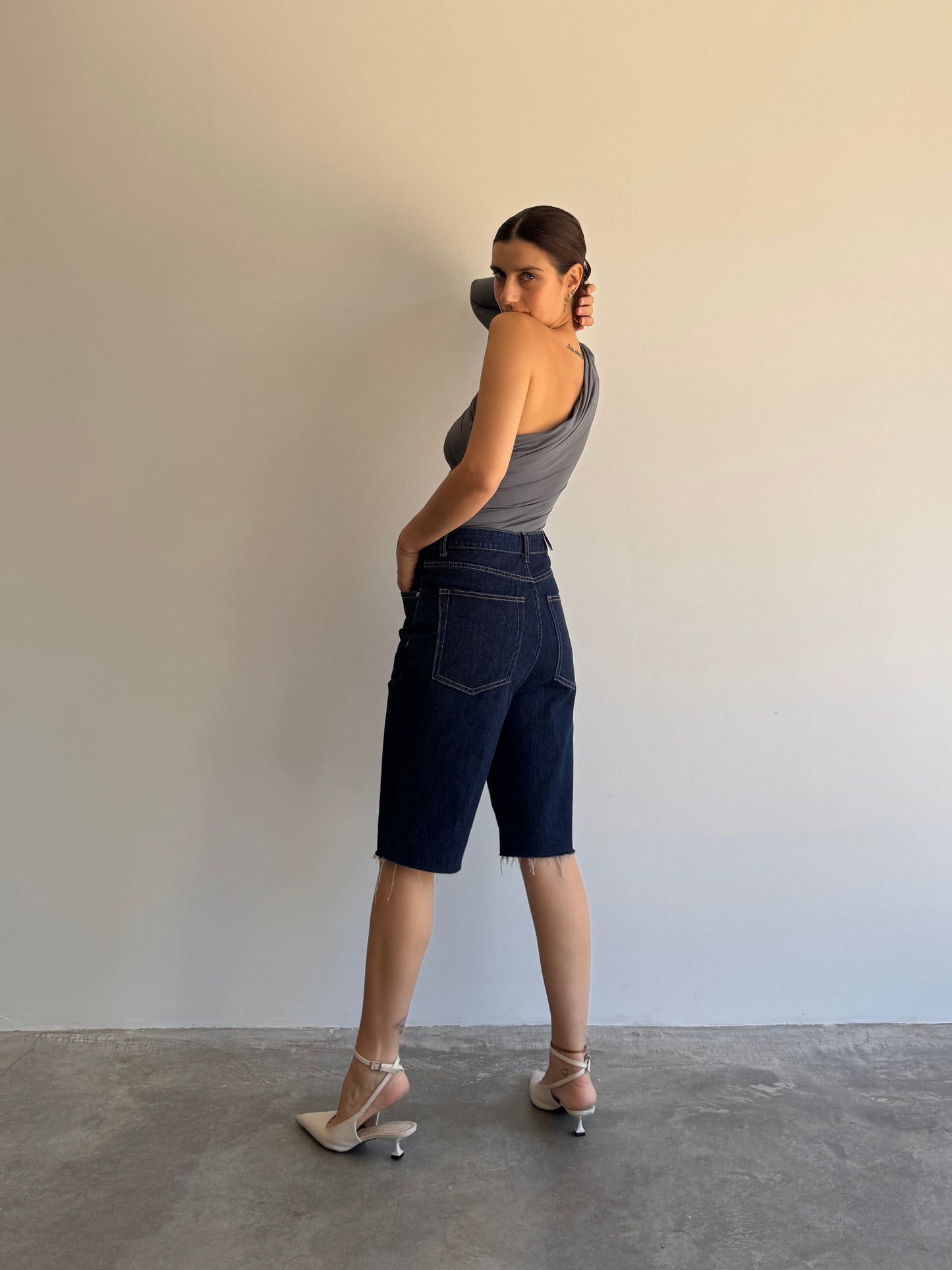 BERMUDA JEANS ESCURO - 36