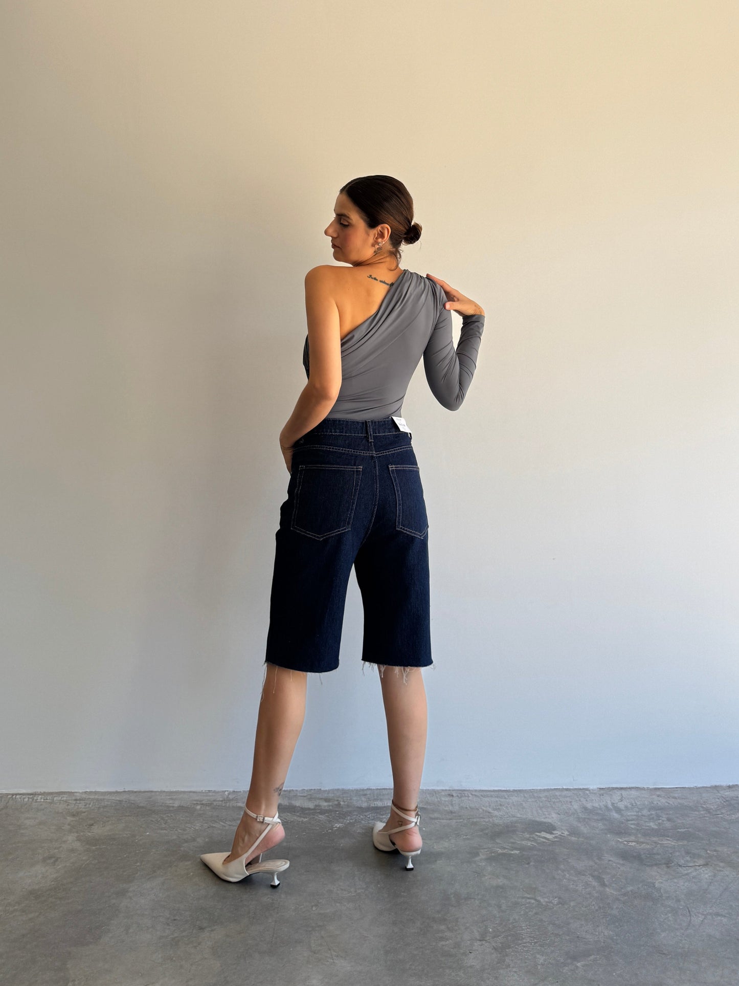 BERMUDA JEANS ESCURO - 36