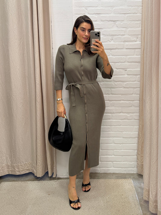 VESTIDO TRICOT CÁQUI - P