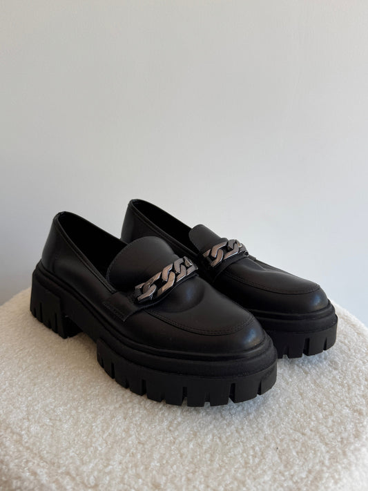 MOCASSIM COURO PRETO GIULIA DOMNA - 35
