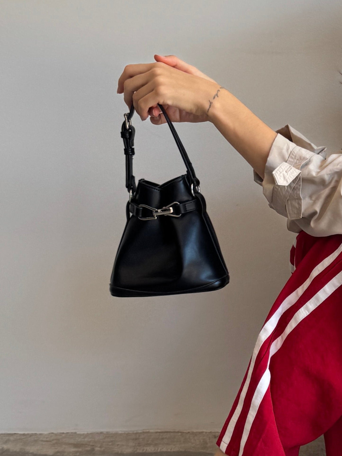 BOLSA DE MÃO PRETA