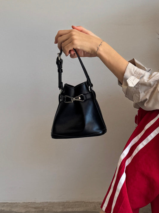 BOLSA DE MÃO PRETA