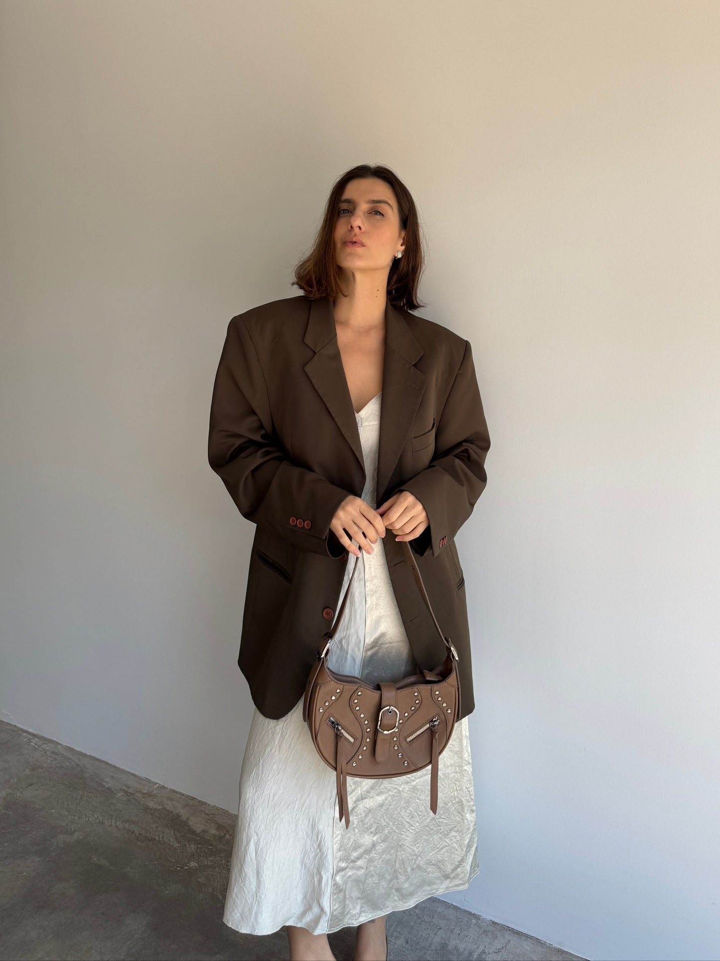 BOLSA MARROM METAIS