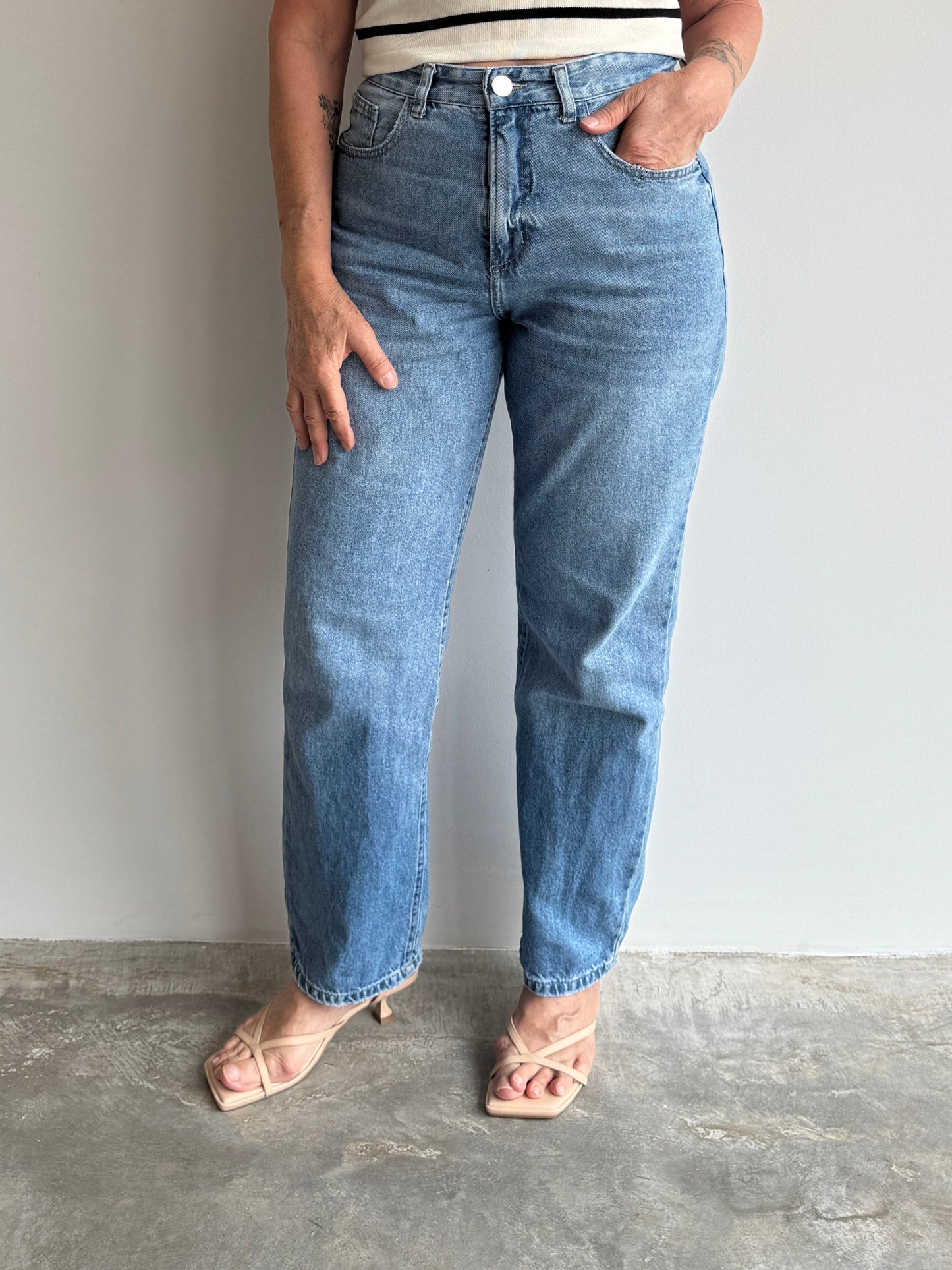 CALÇA JEANS RETA - 40