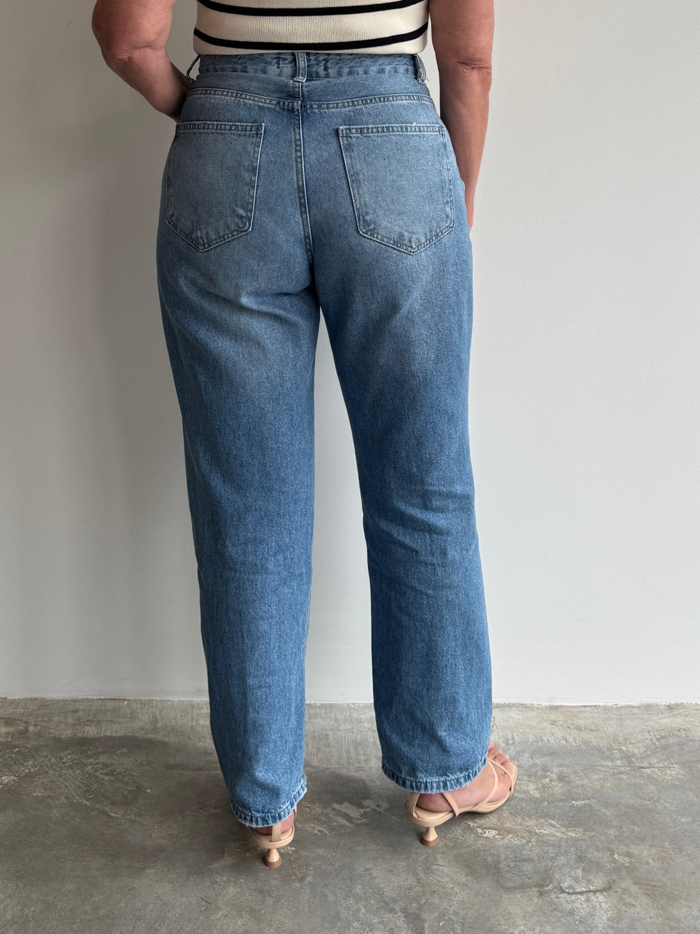 CALÇA JEANS RETA - 40