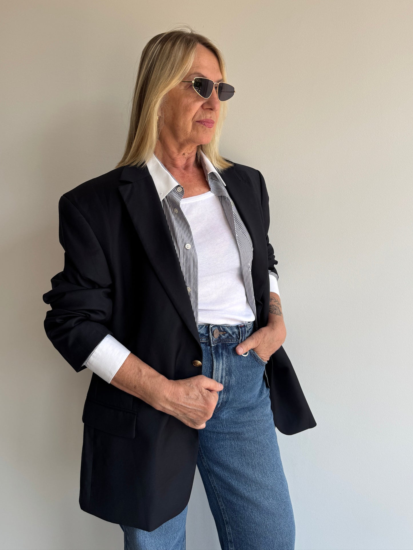BLAZER MARINHO BOTÕES OURO - G