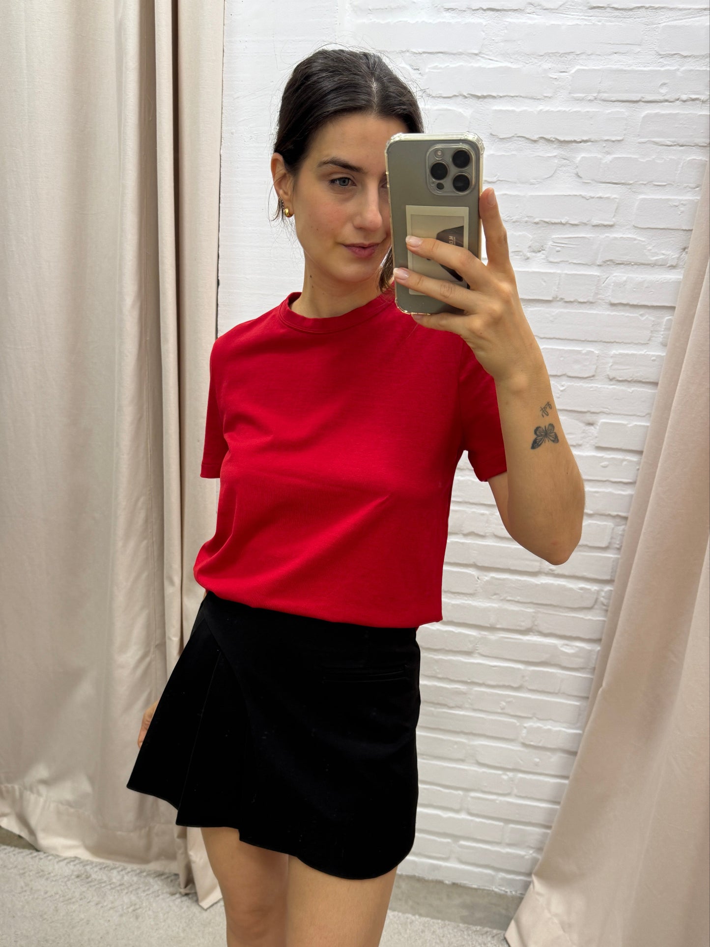 SHORT SAIA PLISSADO PRETO - P