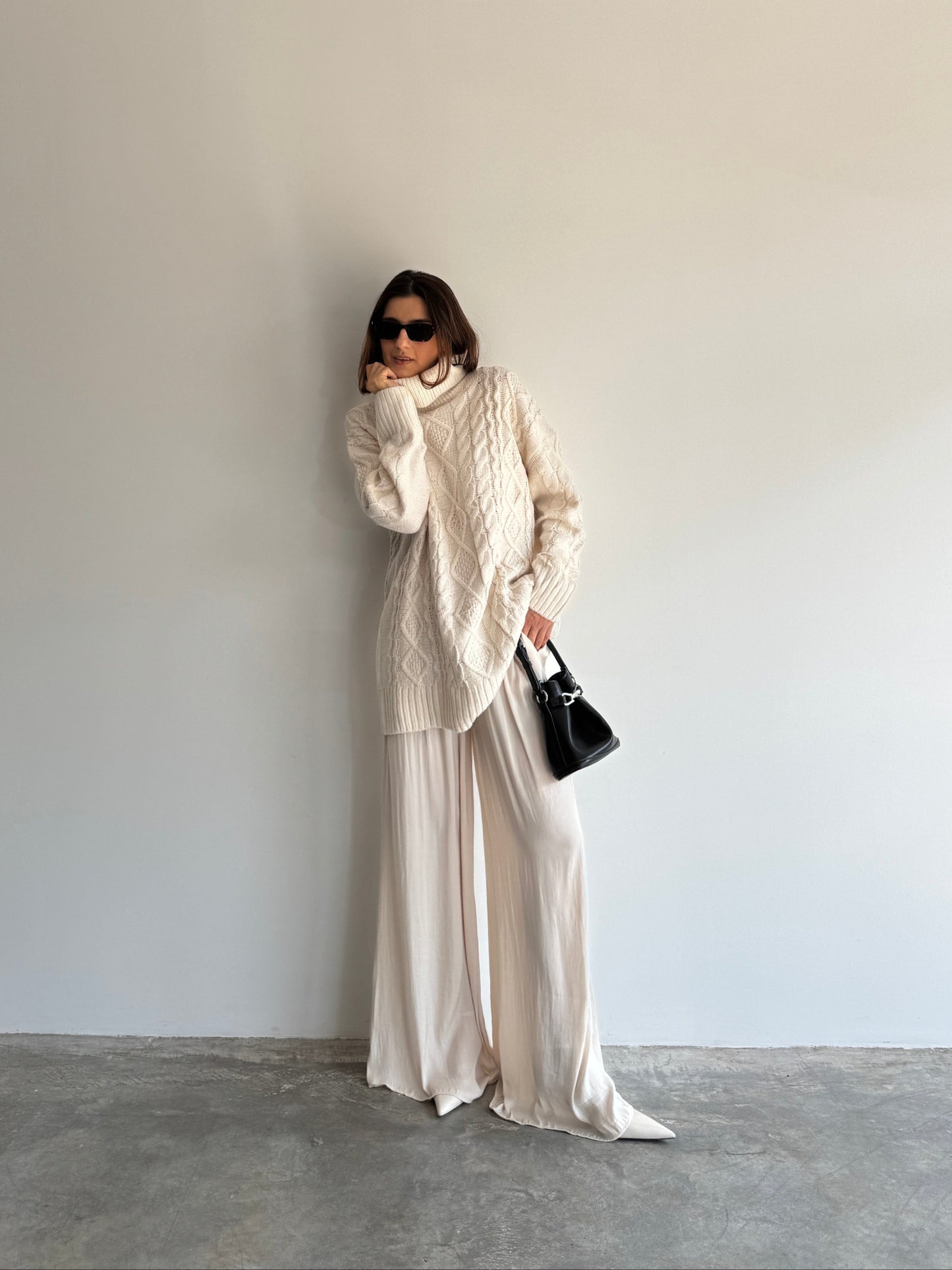 CALÇA FLUIDA CREME ZARA - P