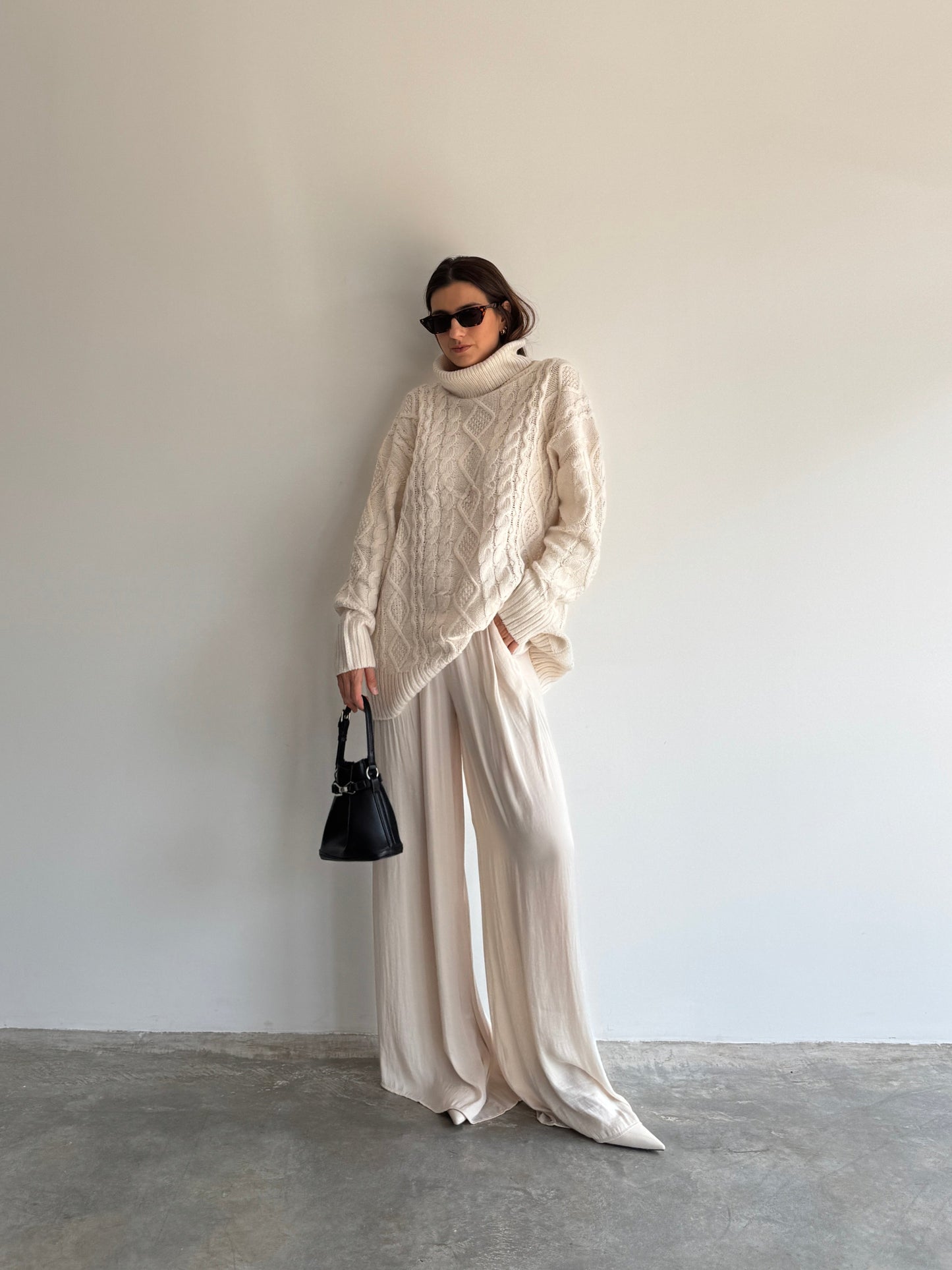 CALÇA FLUIDA CREME ZARA - P