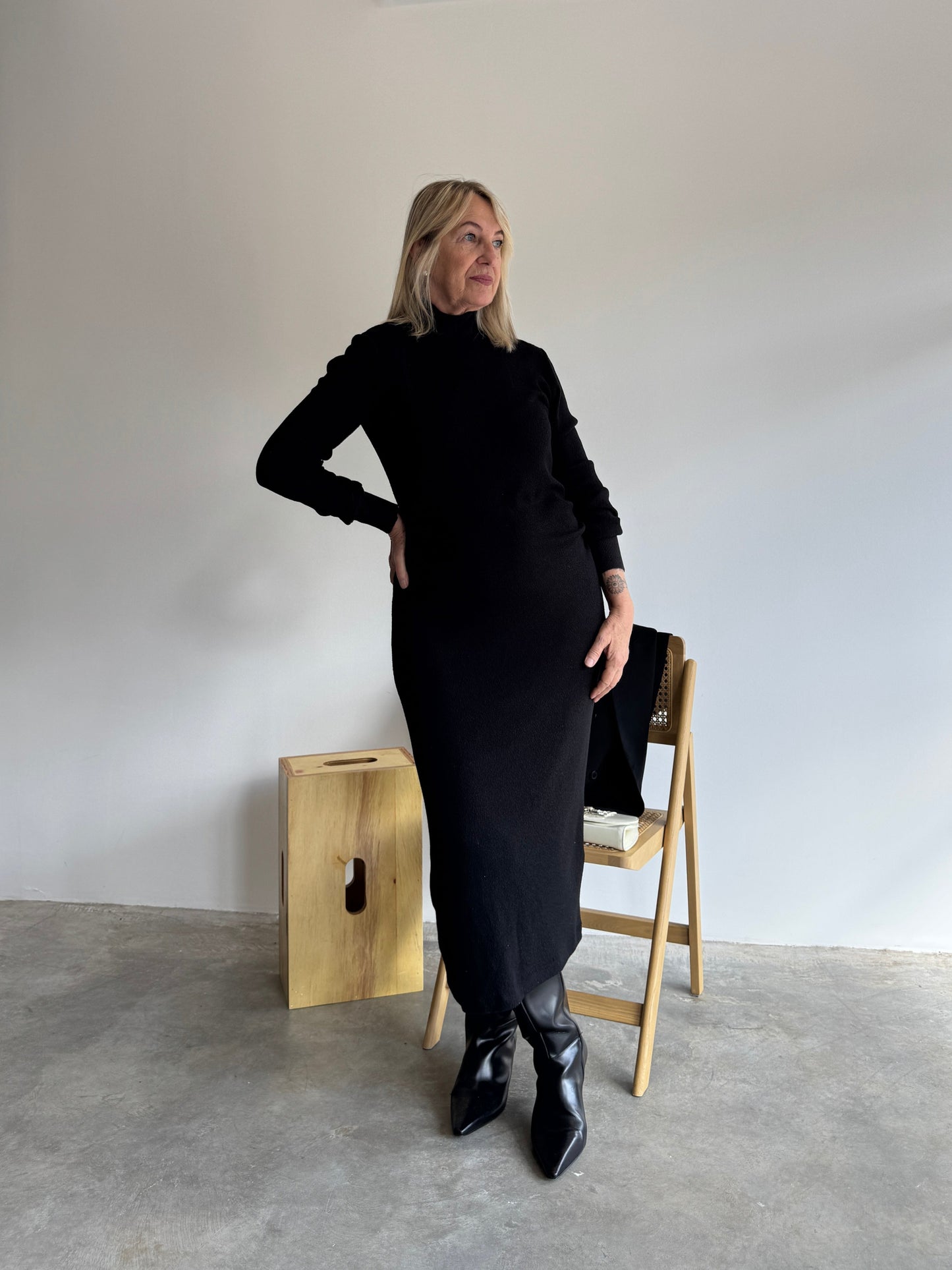 VESTIDO TRICOT PRETO ZARA - G