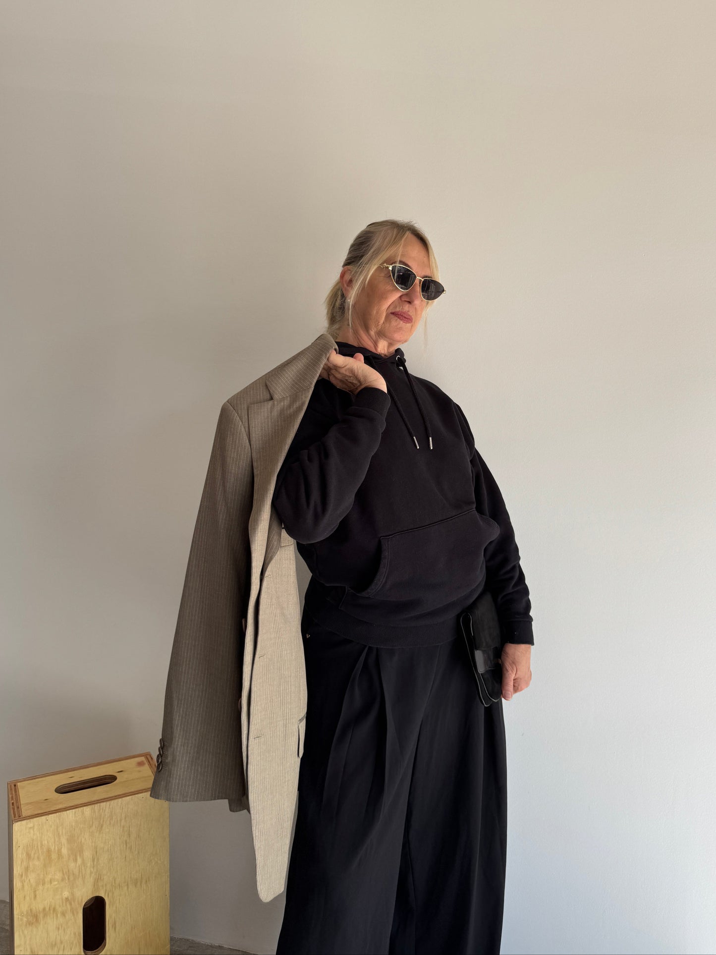 MOLETOM PRETO COM CAPUZ ASOS - P