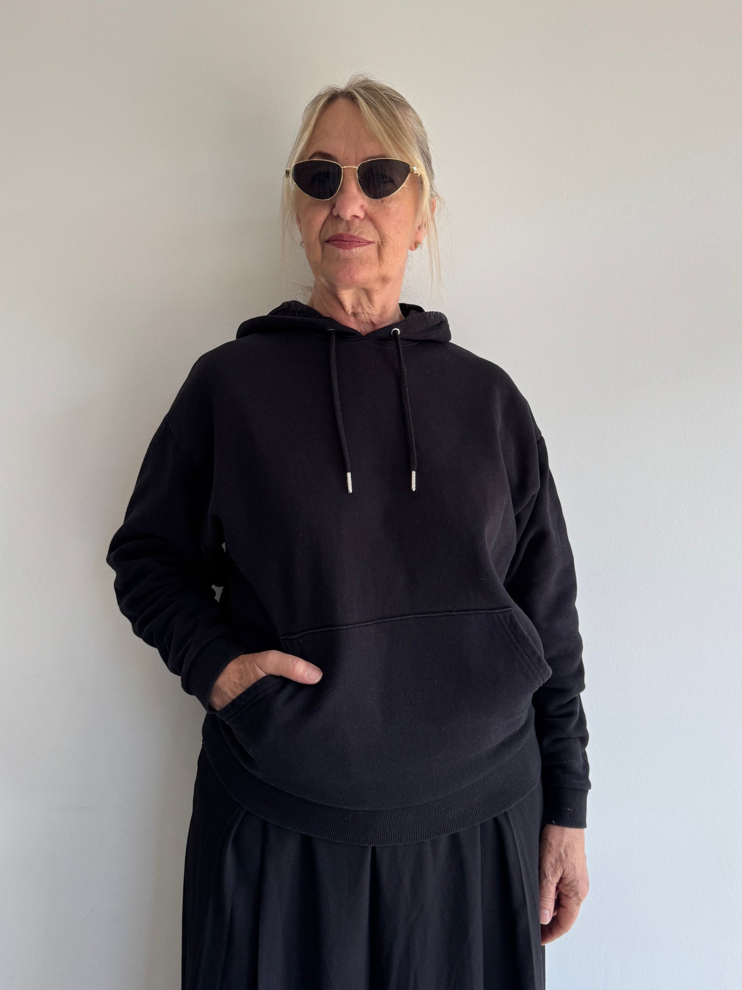 MOLETOM PRETO COM CAPUZ ASOS - P