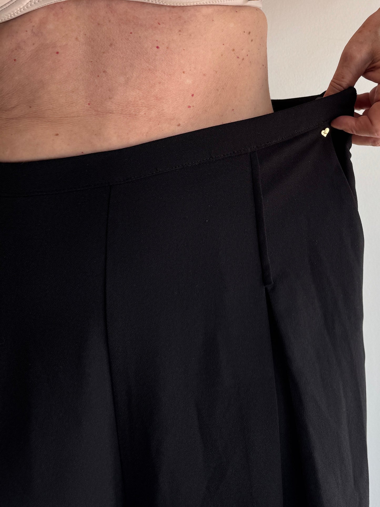 CALÇA PANTALONA PRETA - 44