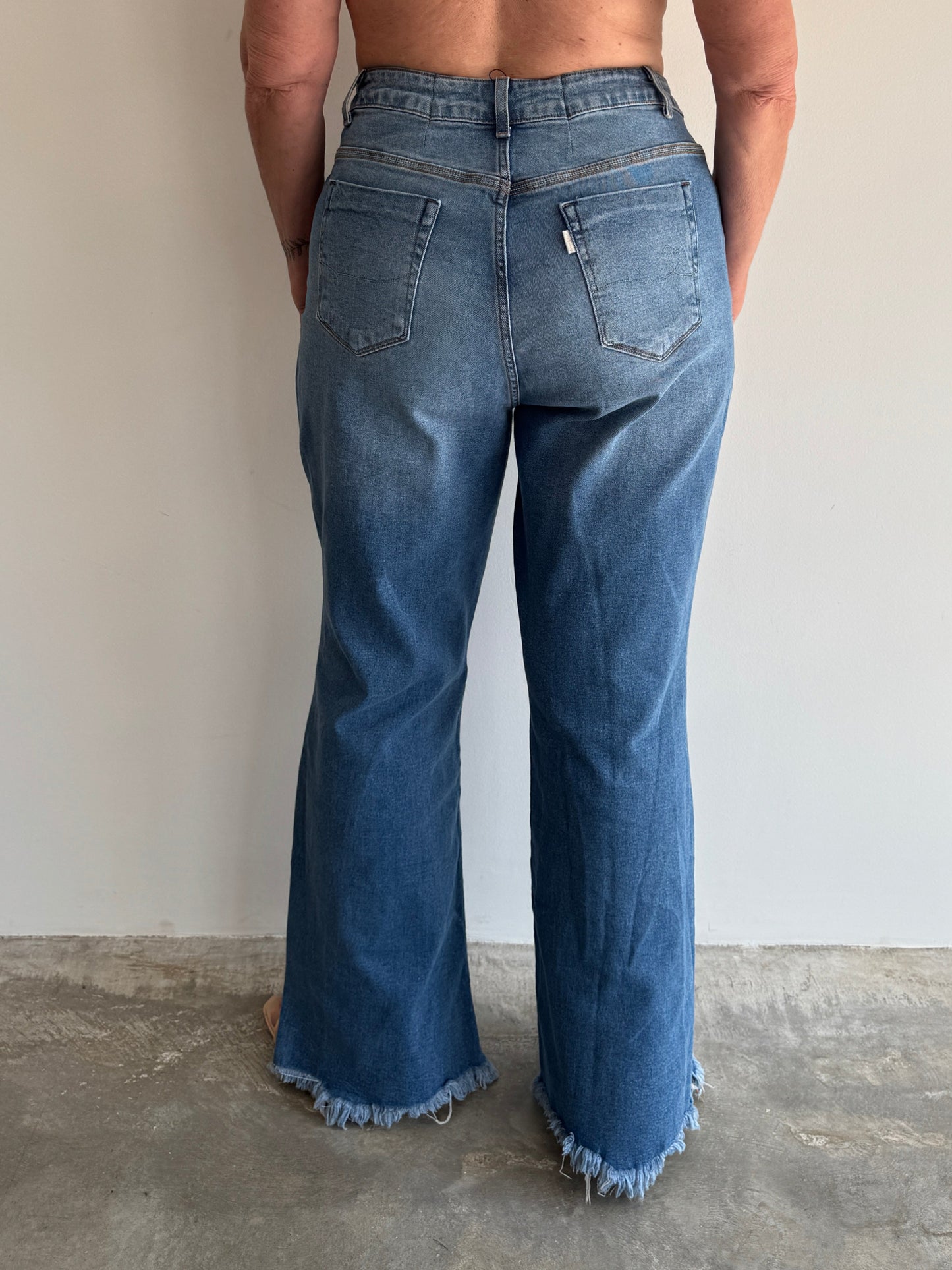 CALÇA JEANS FLARE - 48