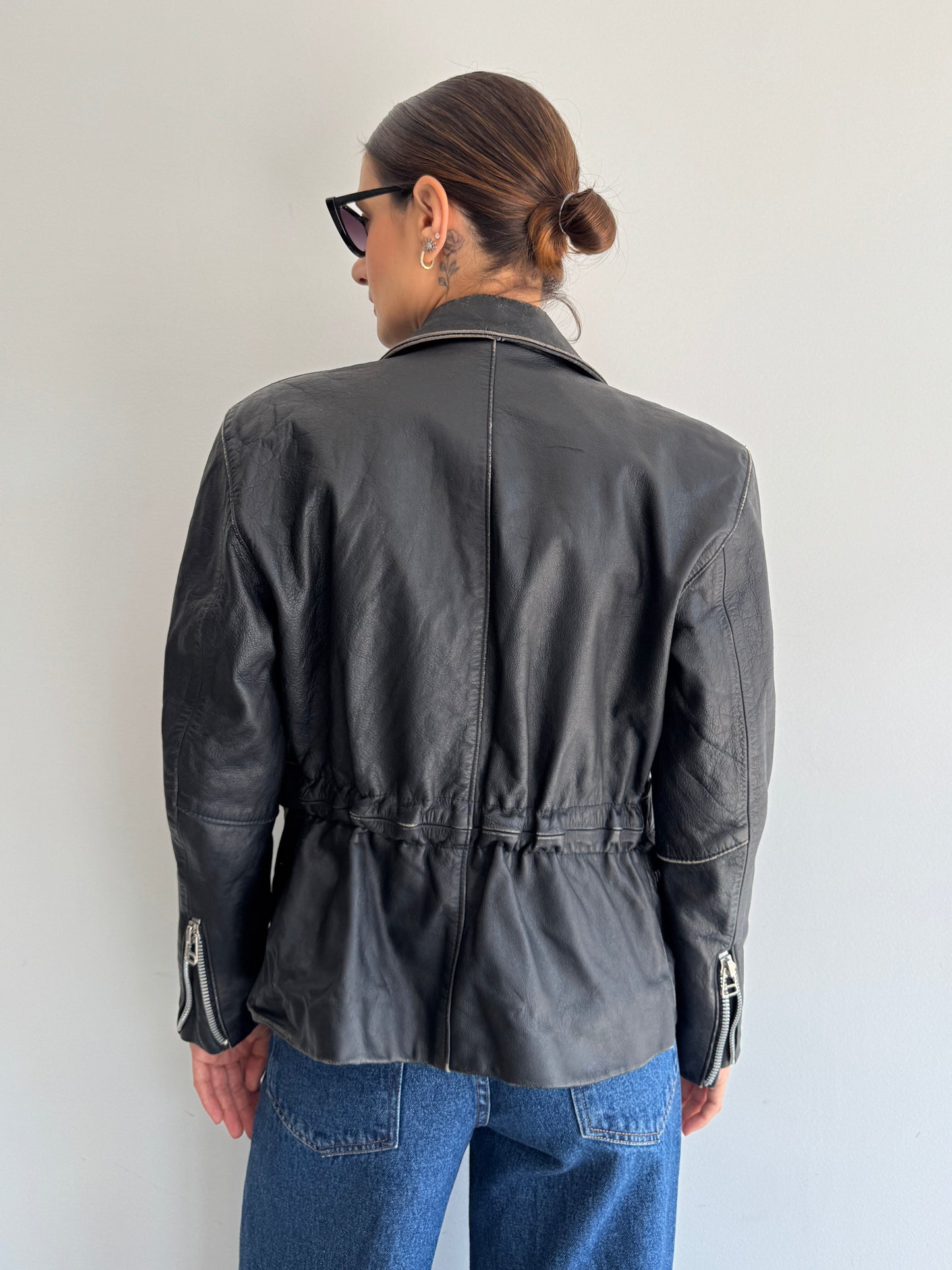 JAQUETA BIKER COURO PRETA - P