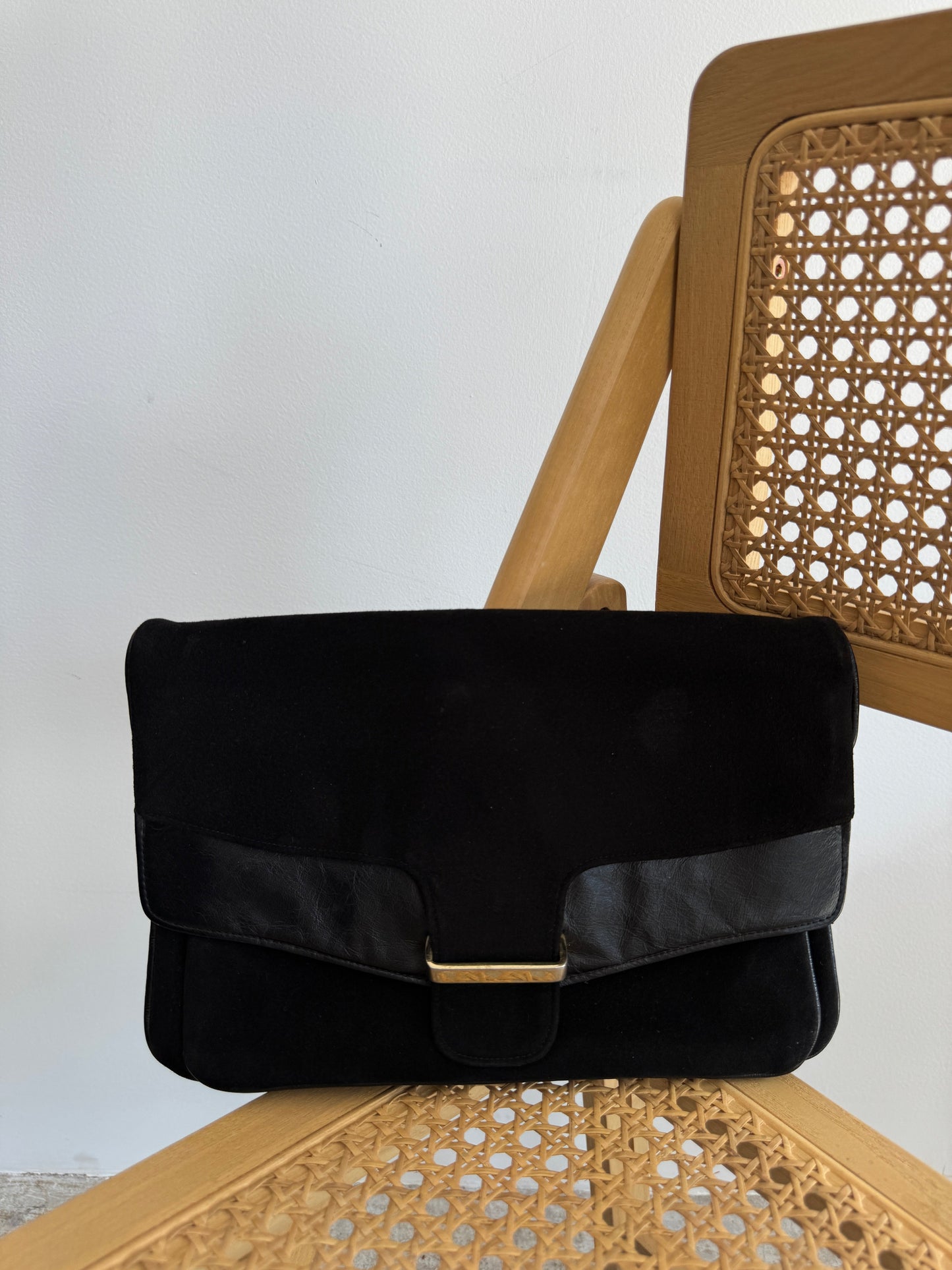 CLUTCH CAMURÇA PRETA