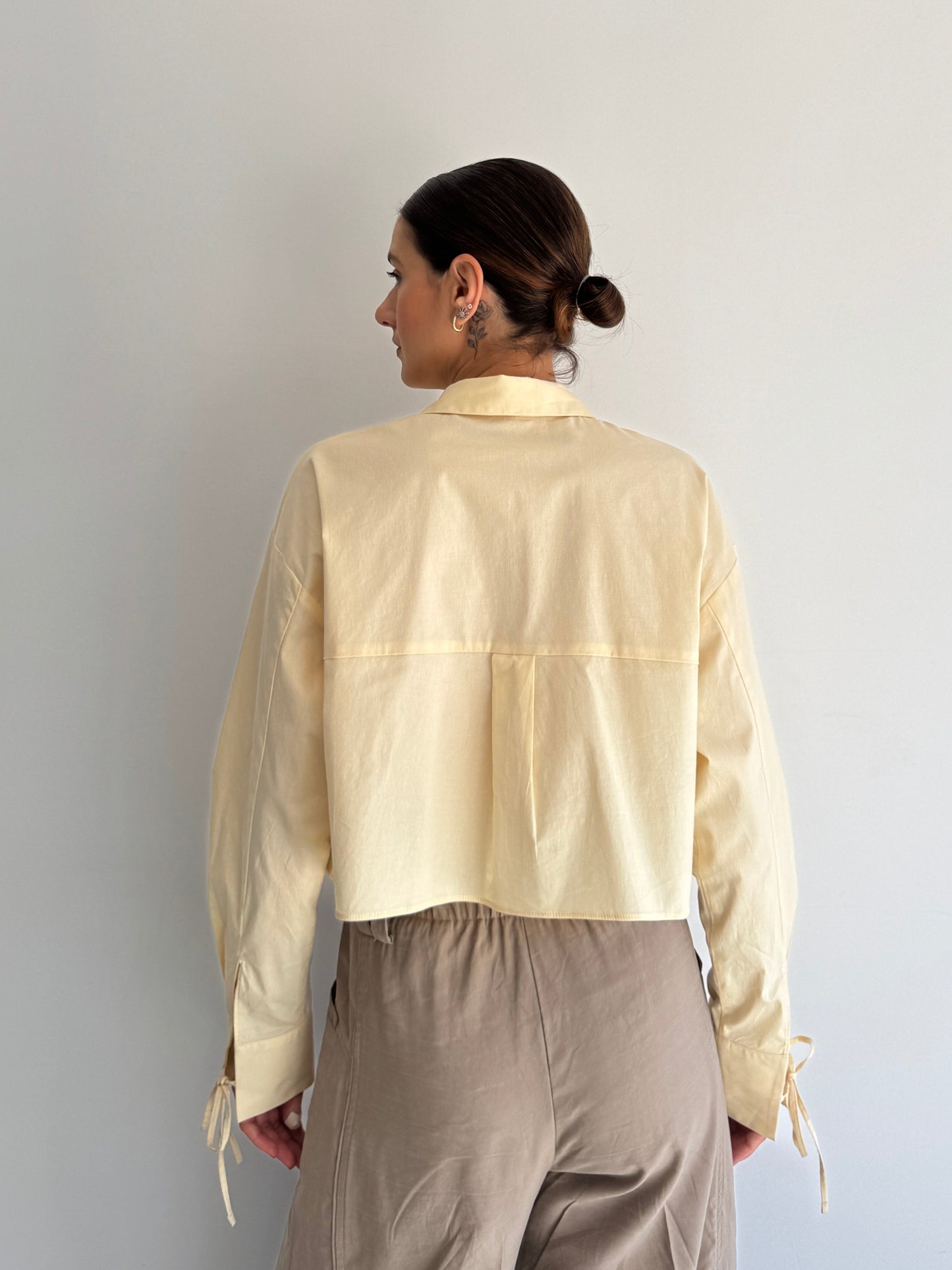 CAMISA BUTTER LAÇOS - M