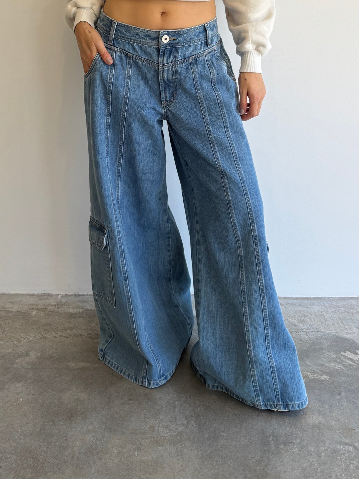 JEANS CARGO SUPER WIDE - 38