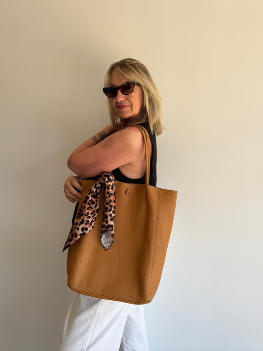 BOLSA COURO CARAMELO MADE IN ITALY - U