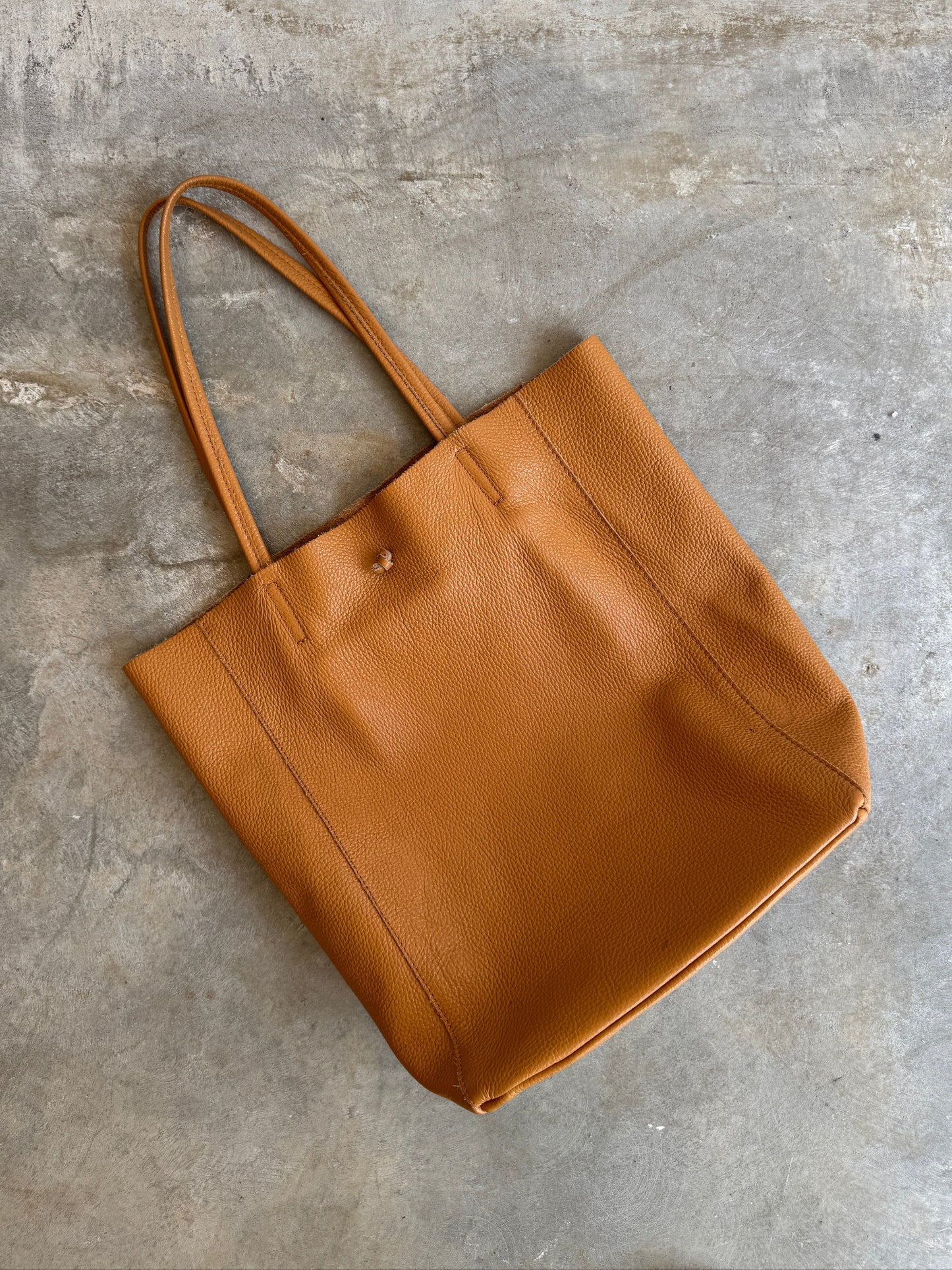 BOLSA COURO CARAMELO MADE IN ITALY - U