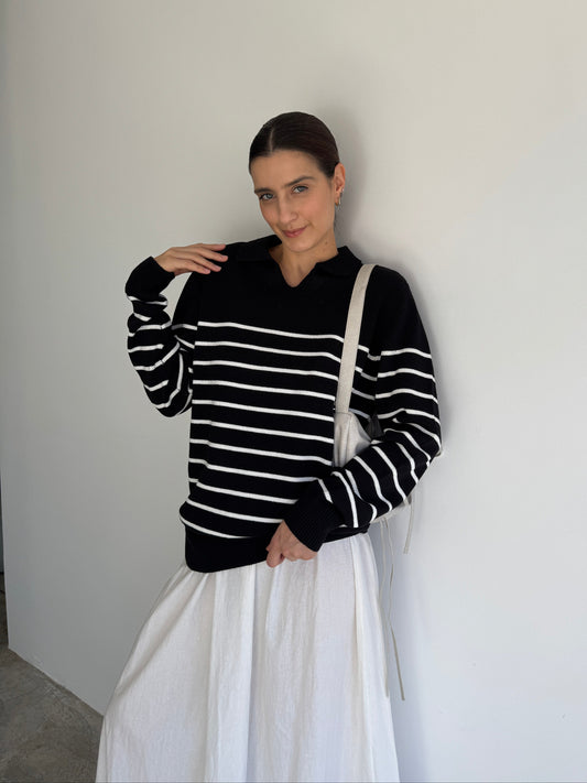 TRICOT PRETO LISTRADO GOLA - M